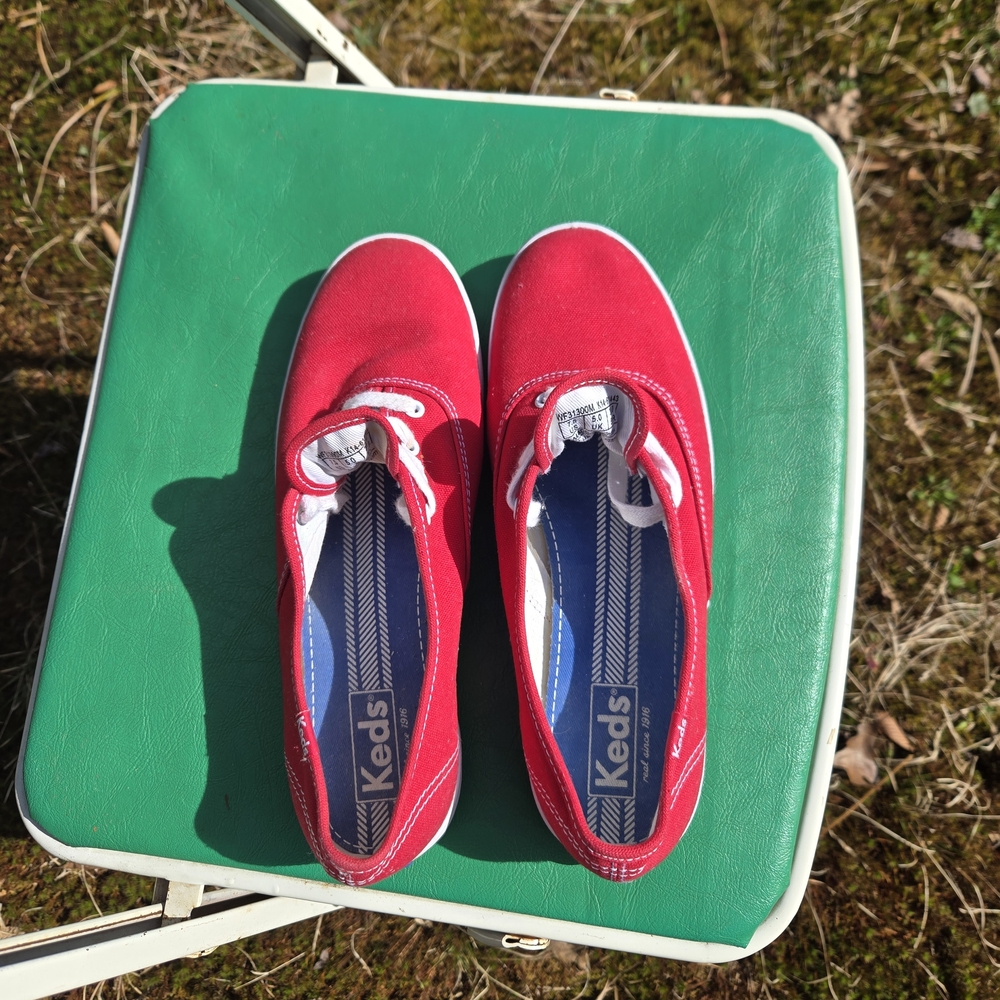 Womens Canvas Slip-On Sneakers - Red